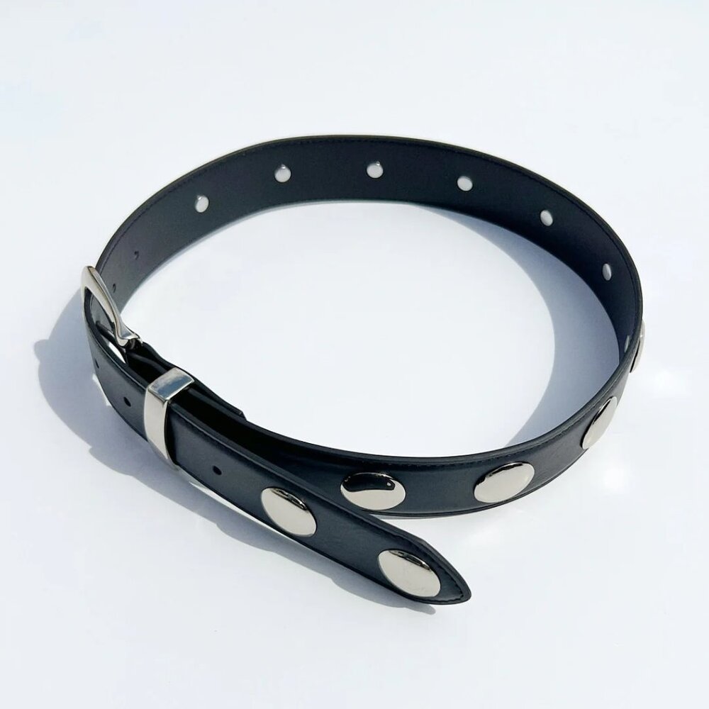 Lisa Says Gah Emery Grommet Belt
